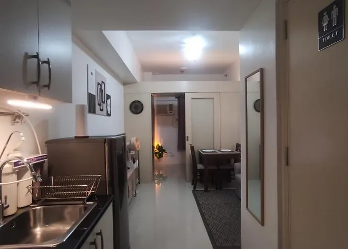 Cozynest In Makati Apartment